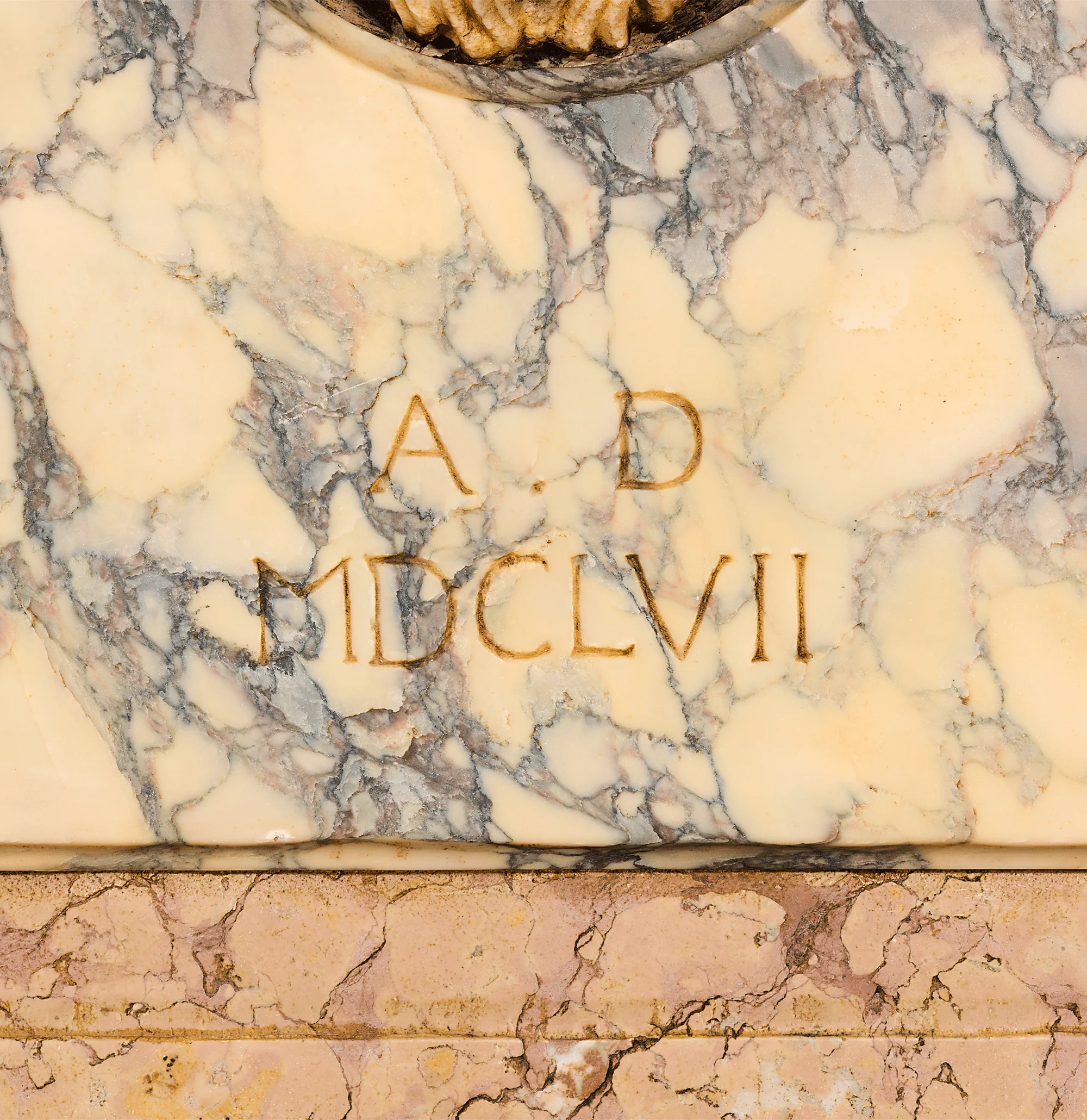 17th-Century Italian Marble Wall Fountain - Image 4