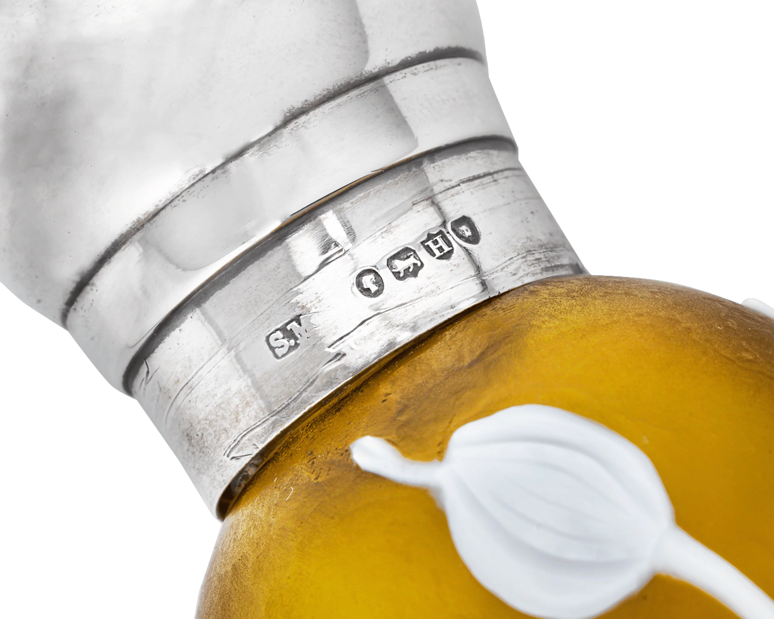 Cameo Glass Perfume Bottle by Thomas Webb & Sons - Image 4