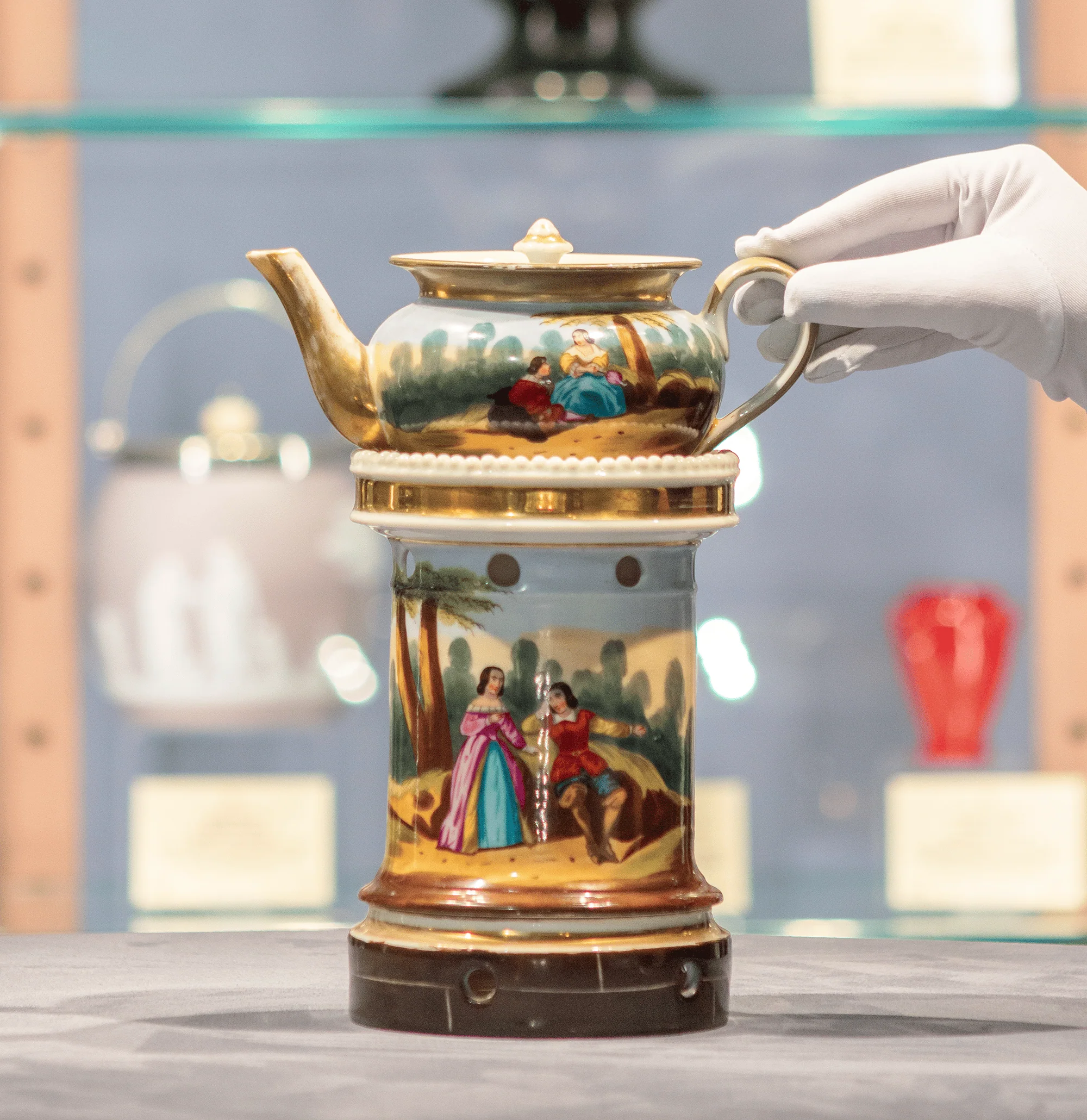 French Porcelain Veilleuse - Image 3