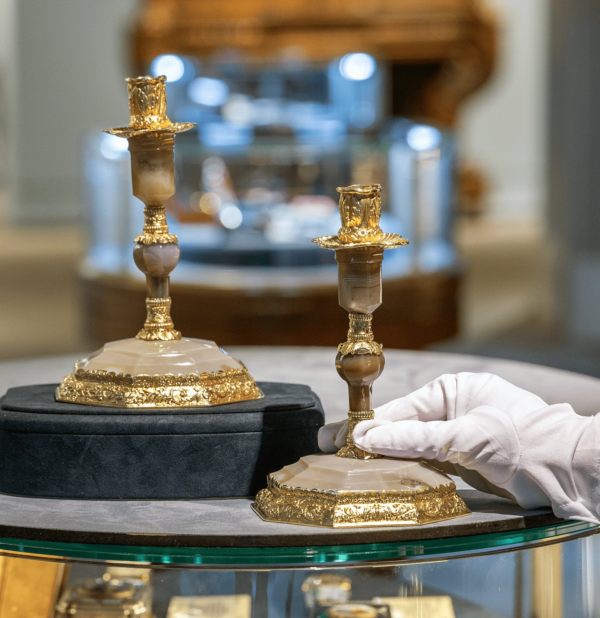 George IV Silver Gilt and Agate Candlesticks by Edward Farrell - Image 4