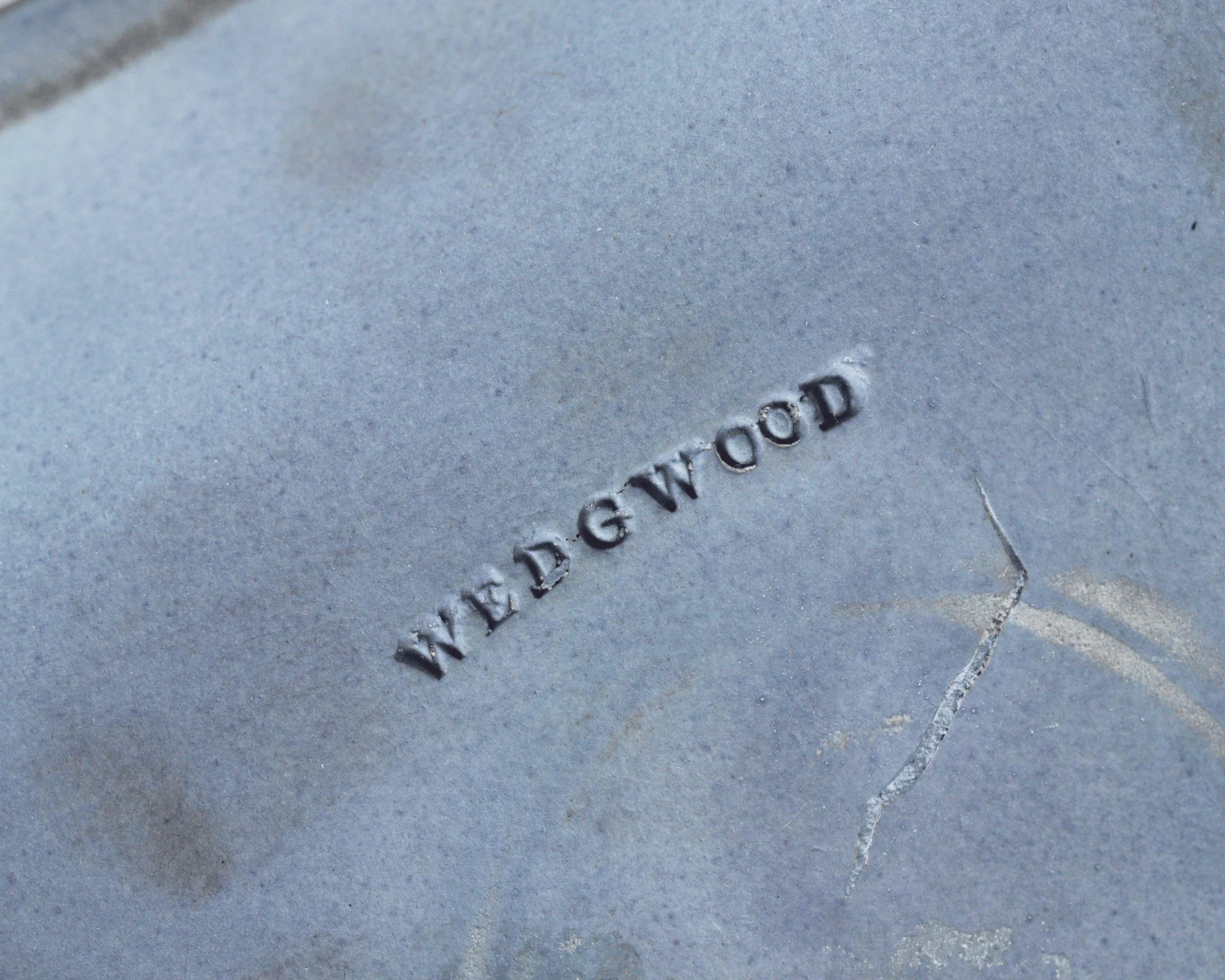 Jasperware Covered Vase by Wedgwood - Image 4