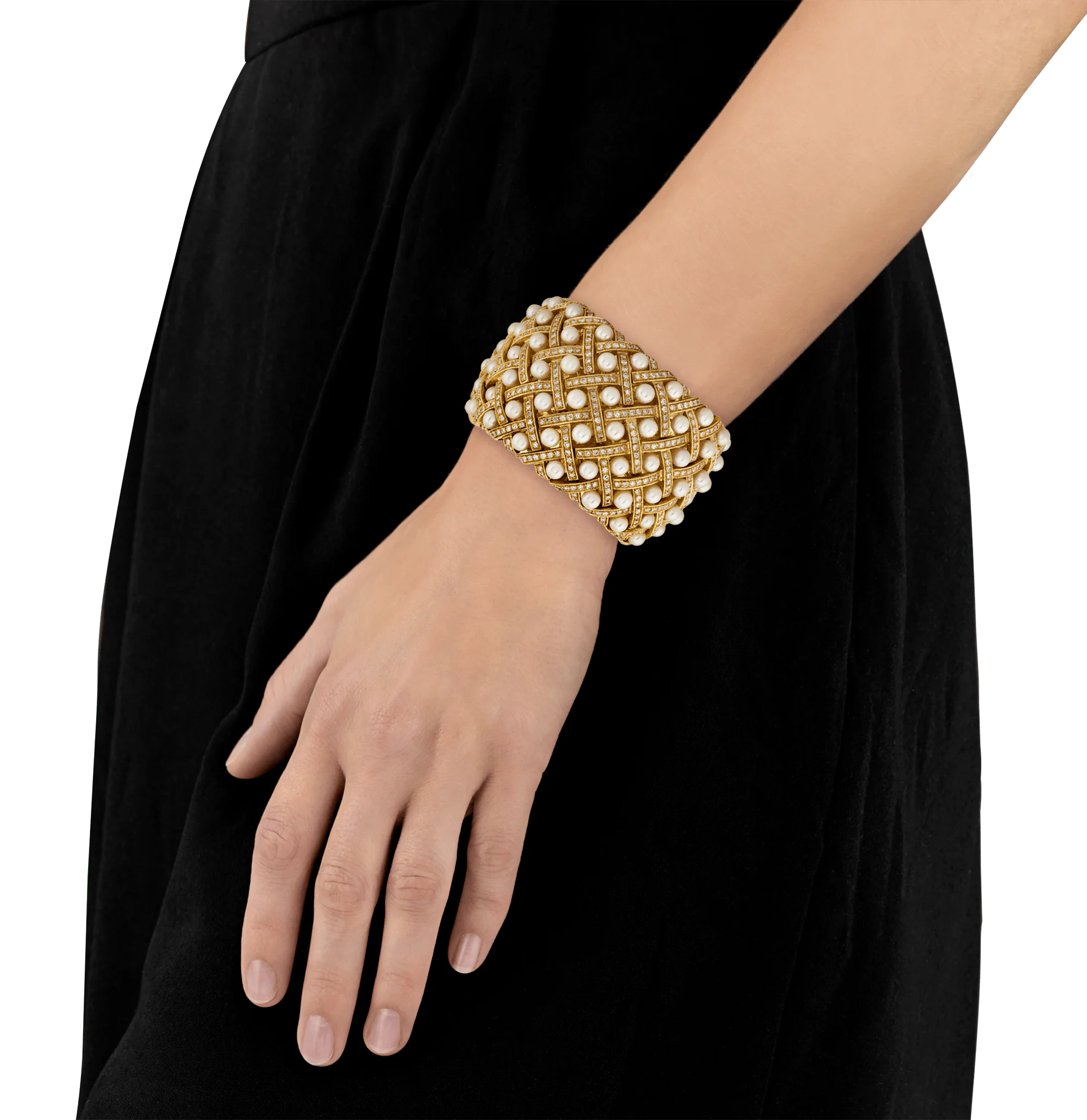 Matelassée-Style Pearl & Diamond Cuff Bracelet - Image 3