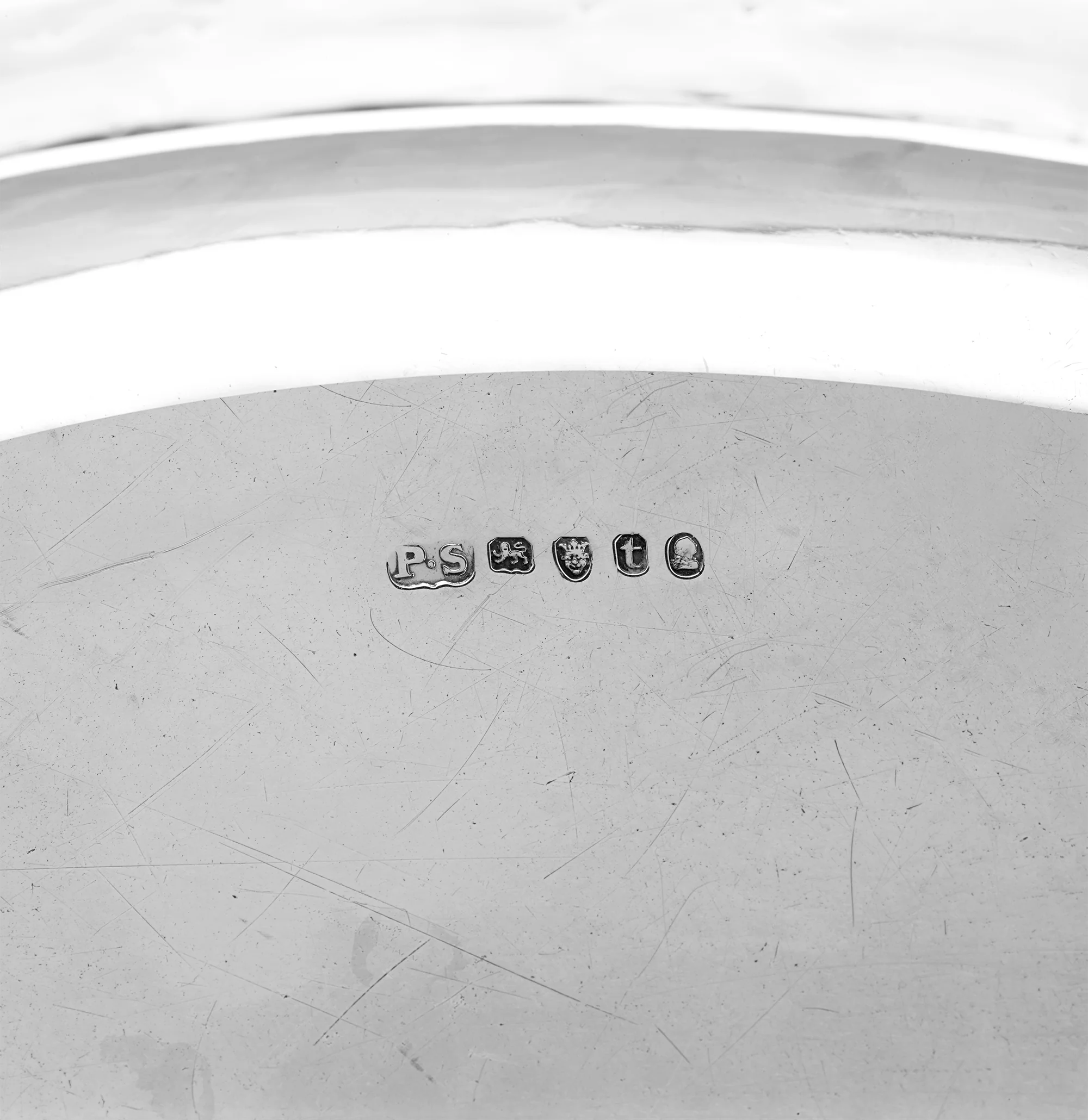 Pair of Georgian Silver Entrée Dishes by Paul Storr - Image 4