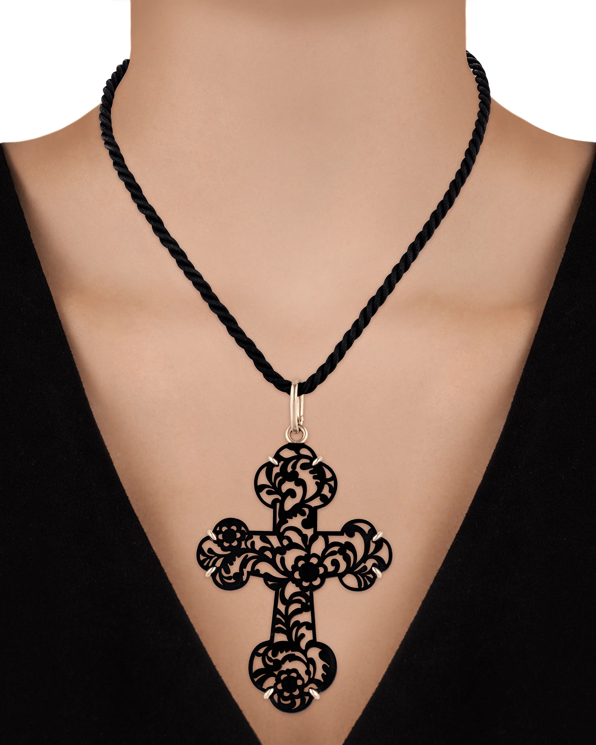 Pomellato Cross Pendant - Image 3