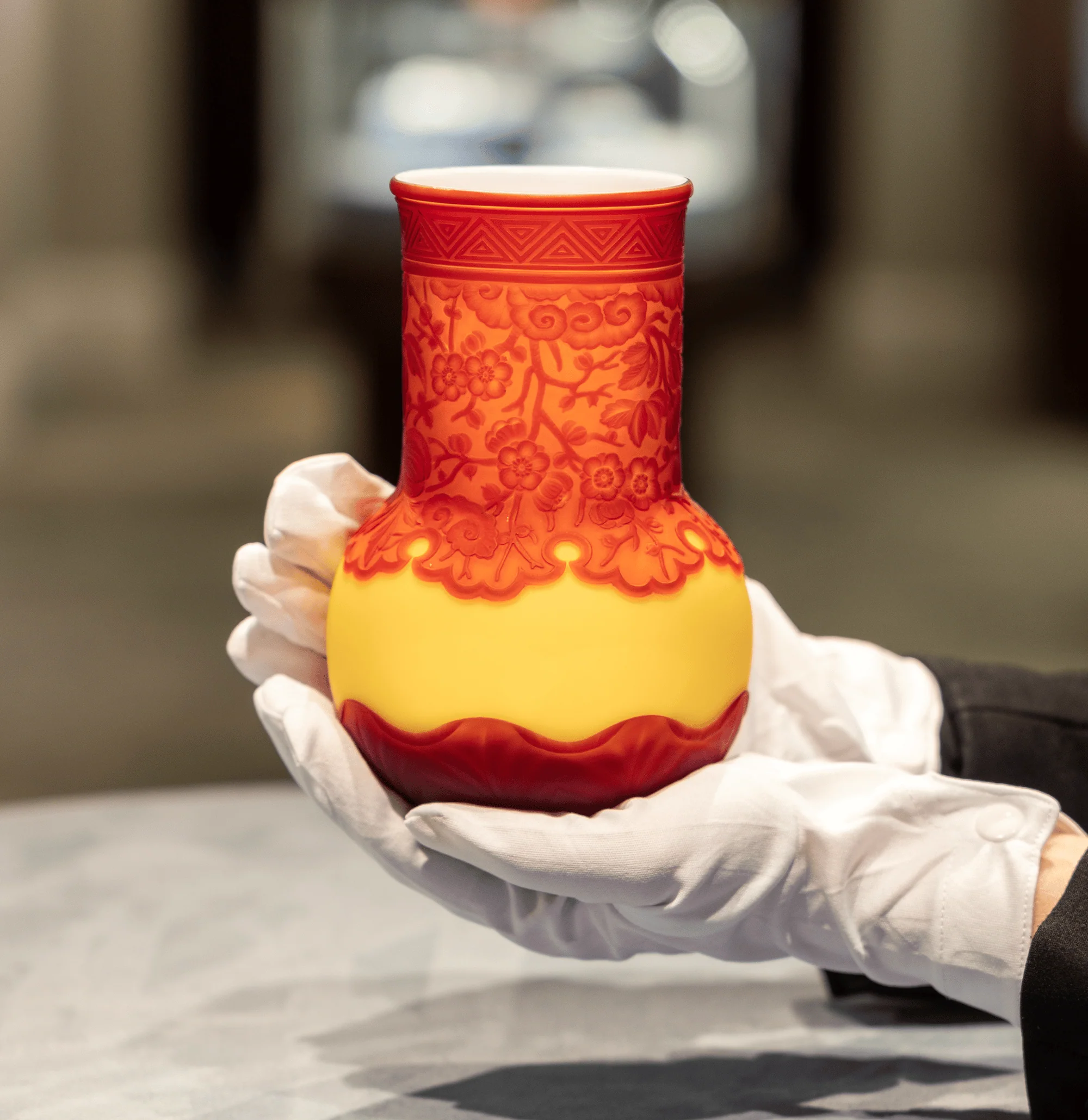 Thomas Webb & Sons Tri-Layer Cameo Vase - Image 4